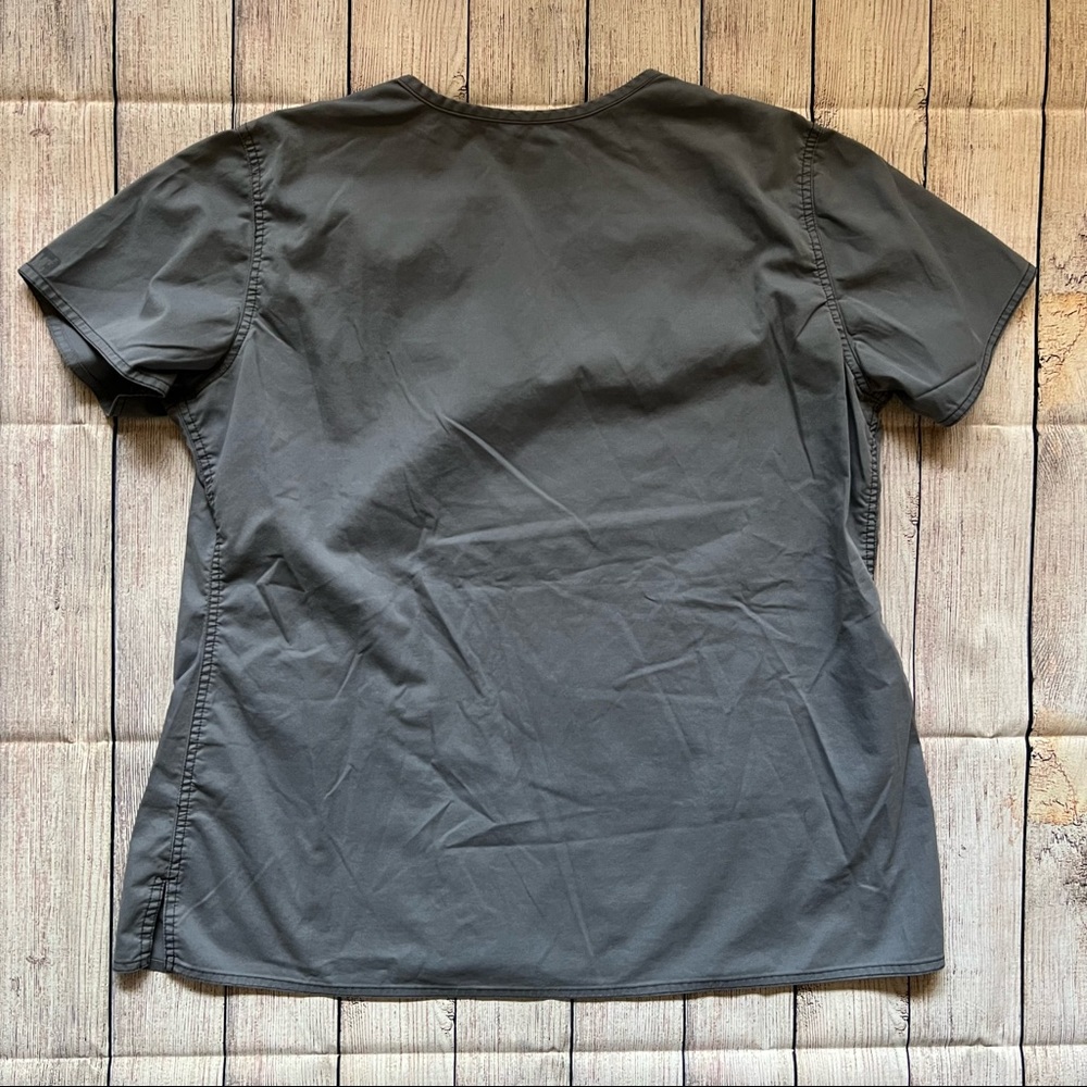▪️Grey Scrub Top▪️ - Picture 4 of 5